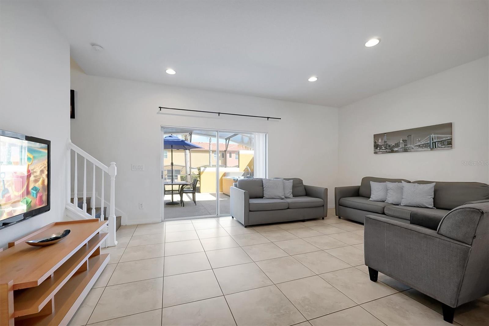 Image 4 of 62 For 3011 Red Ginger Road