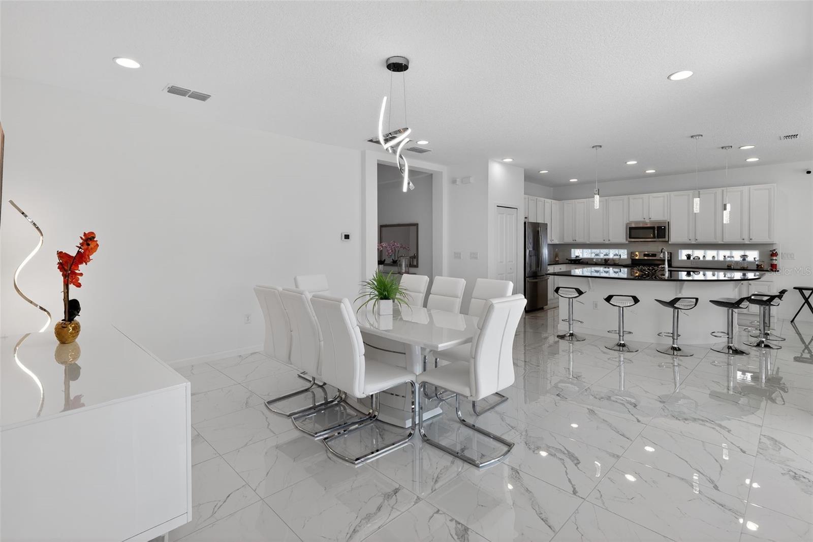 Image 9 of 37 For 4577 Cabello Loop