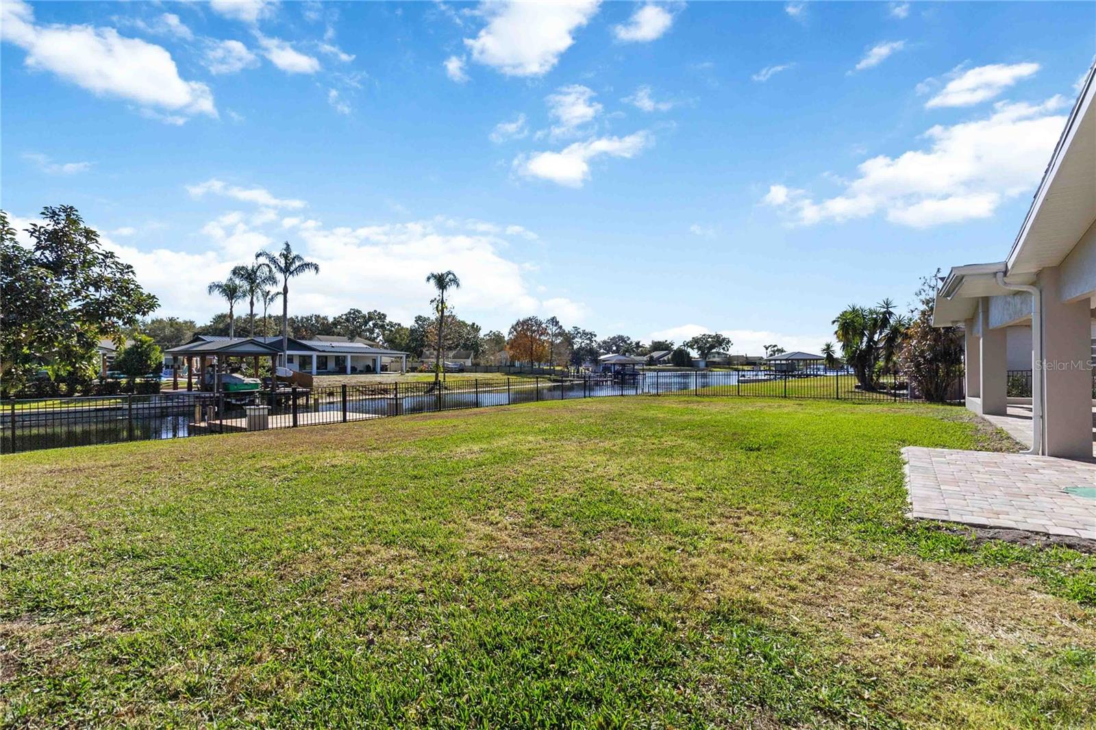 Image 45 of 75 For 3911 Venice Drive