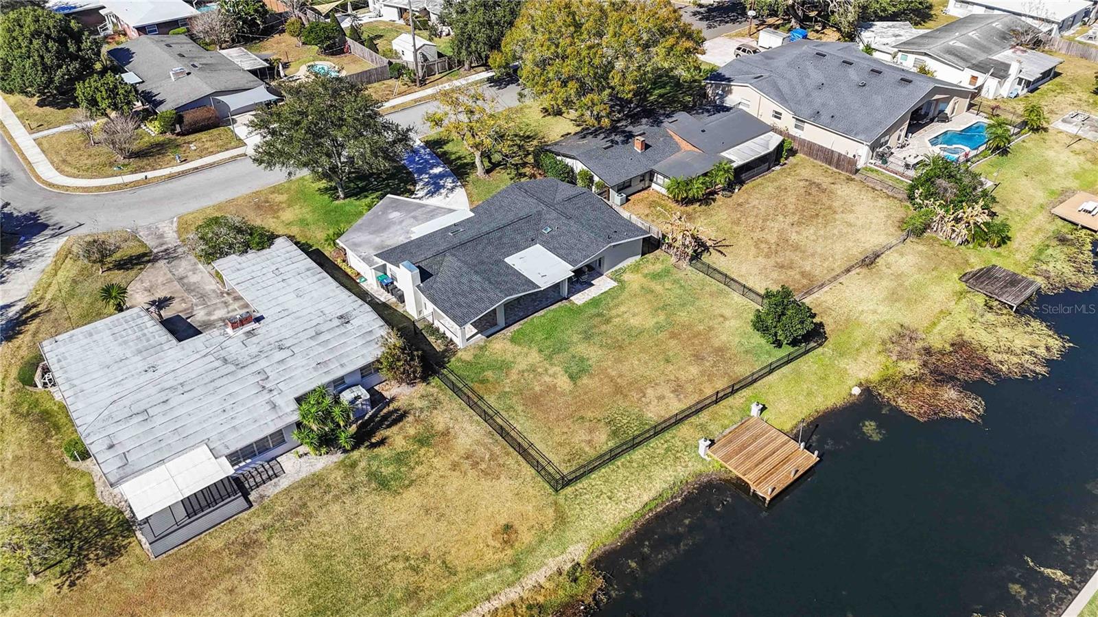 Image 55 of 75 For 3911 Venice Drive