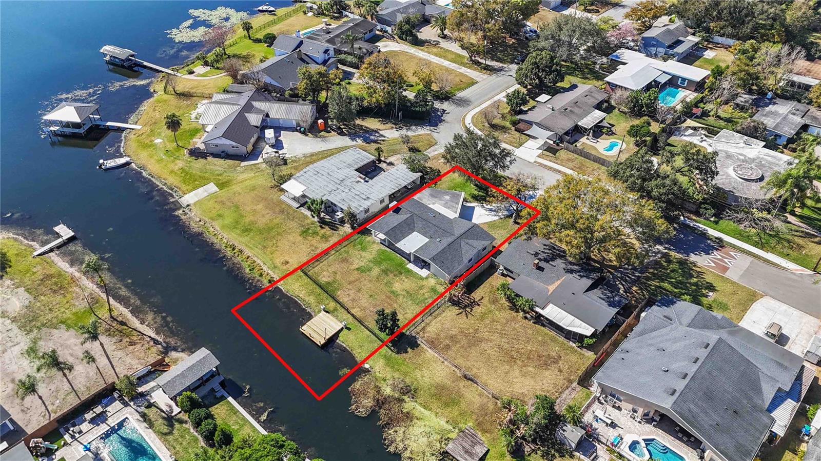 Image 60 of 75 For 3911 Venice Drive