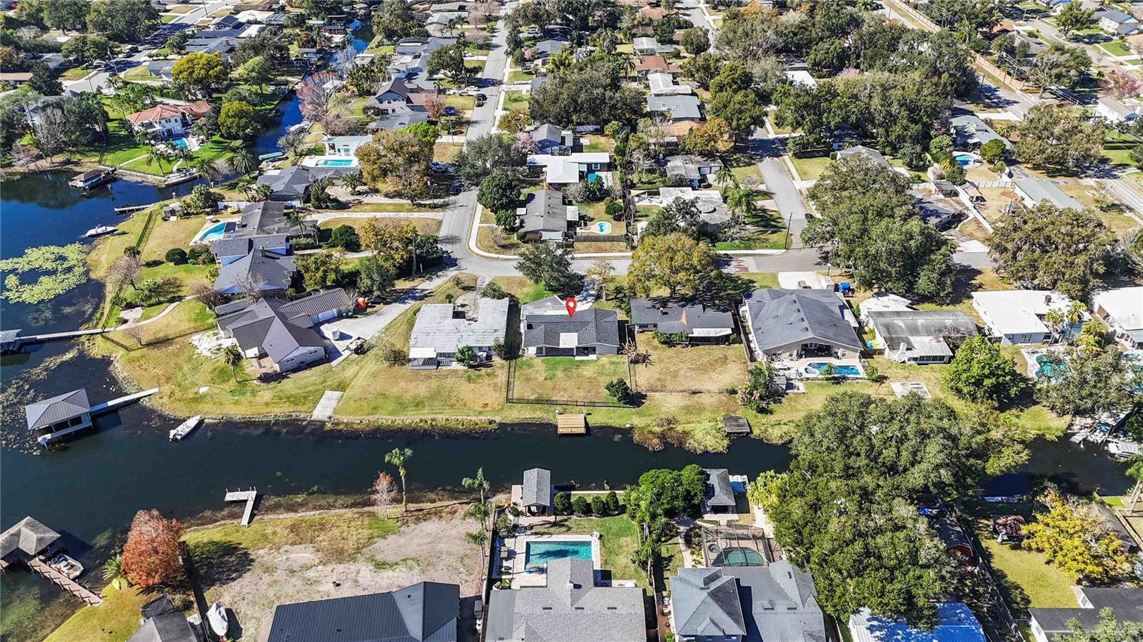 Image 63 of 75 For 3911 Venice Drive