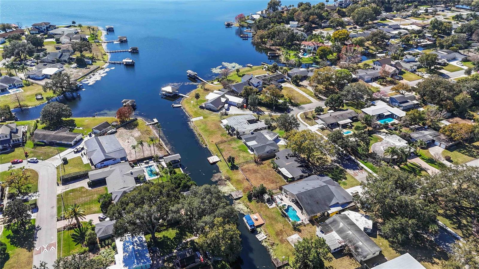 Image 70 of 75 For 3911 Venice Drive