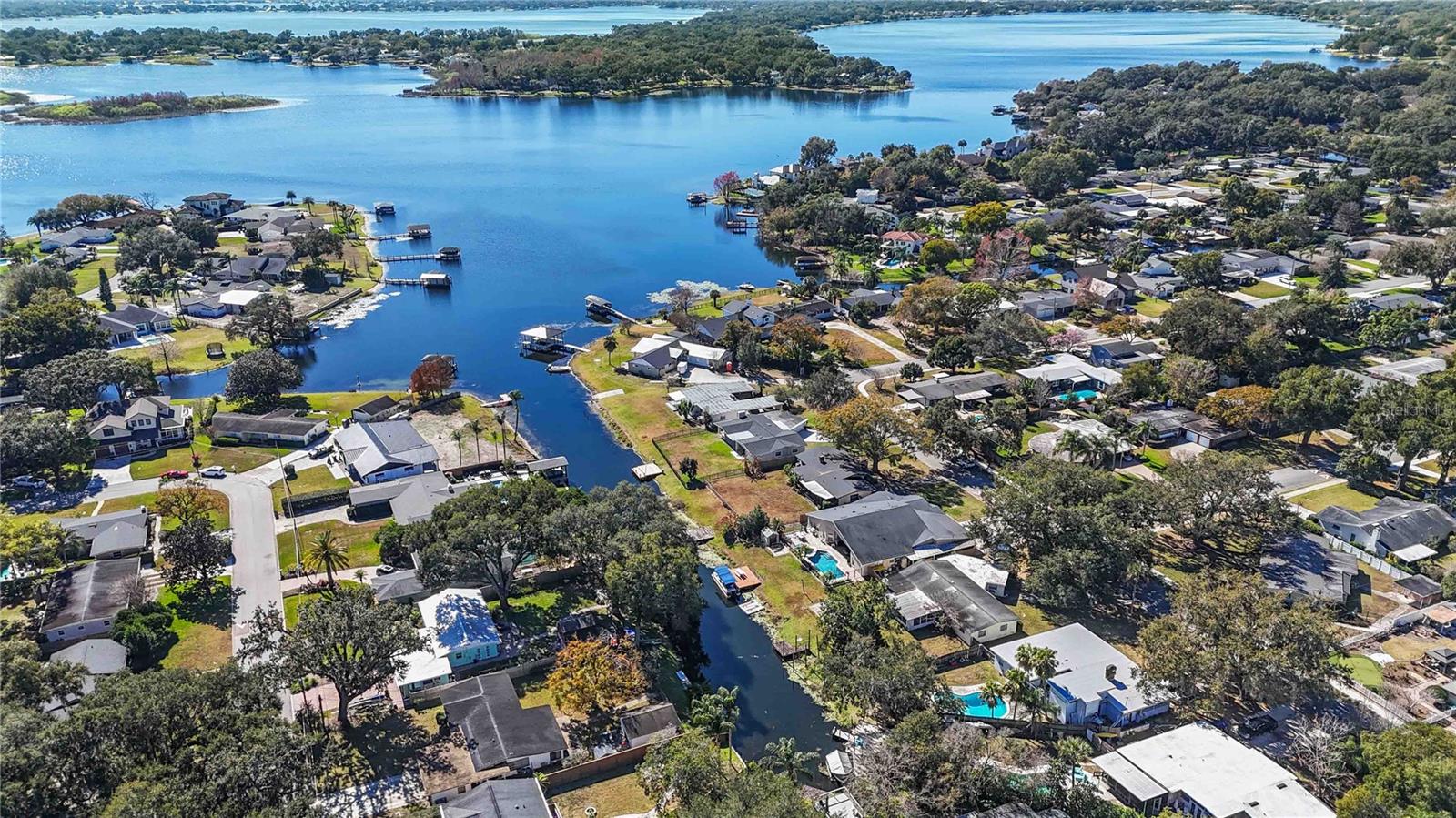 Image 72 of 75 For 3911 Venice Drive