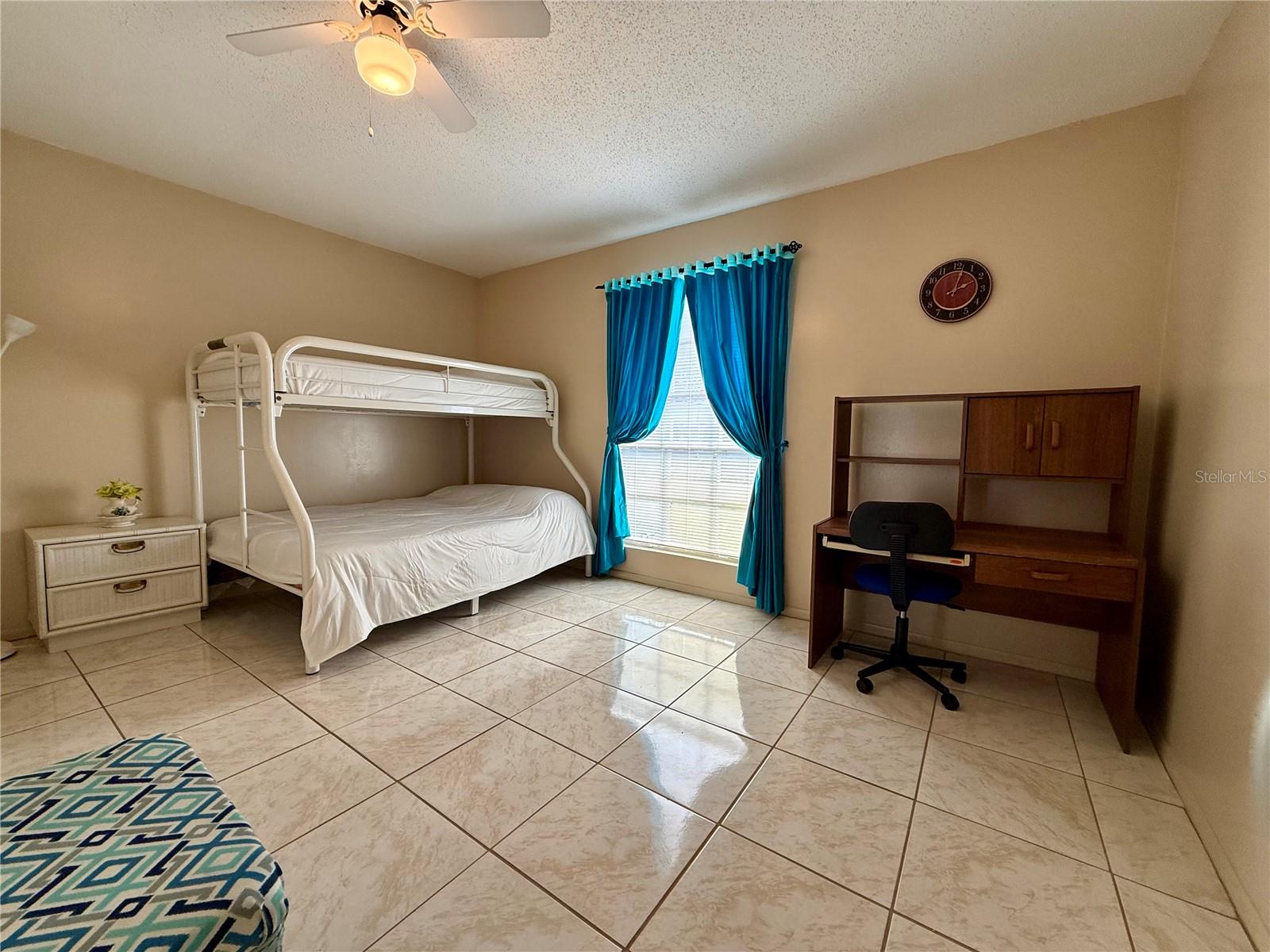 Image 22 of 36 For 13508 Santa Rosa Avenue