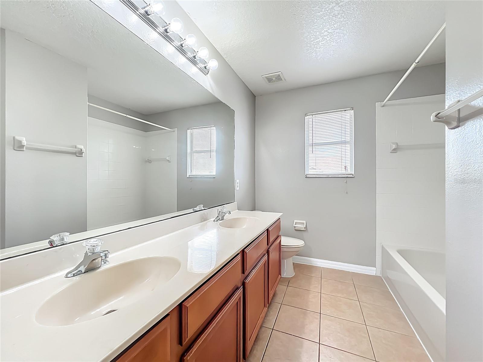 Image 70 of 98 For 2600 Lutza Way