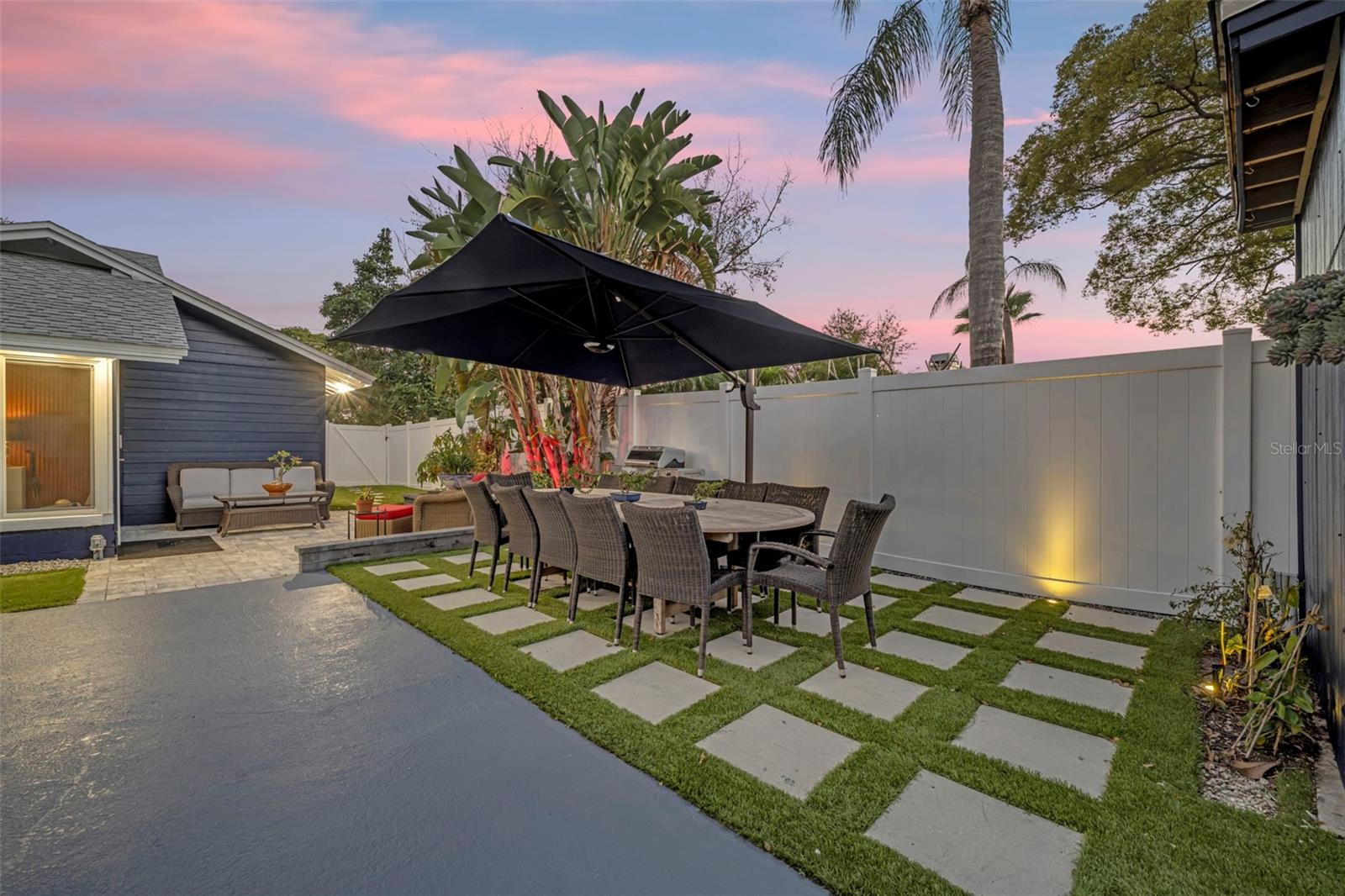 Image 29 of 37 For 5233 Lake Howell Road