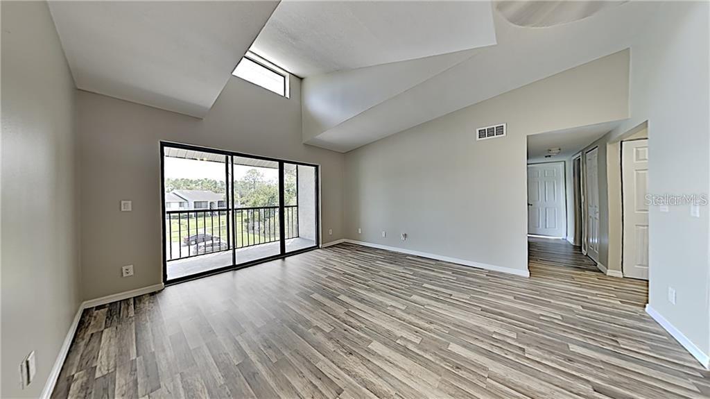 Image 4 of 14 For 1631 Pine Ridge Circle 1631