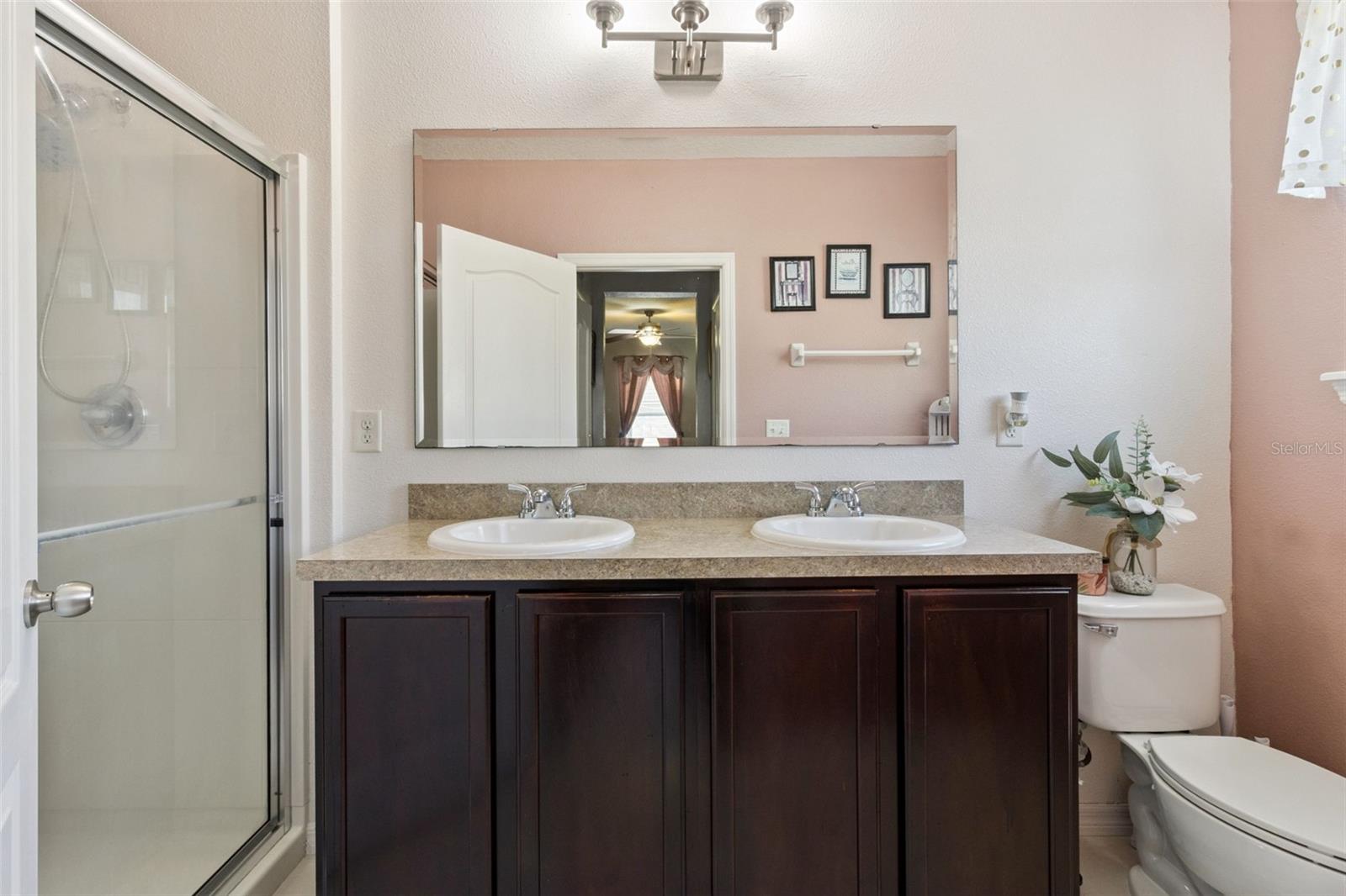 Image 14 of 25 For 4813 Ashurst Street