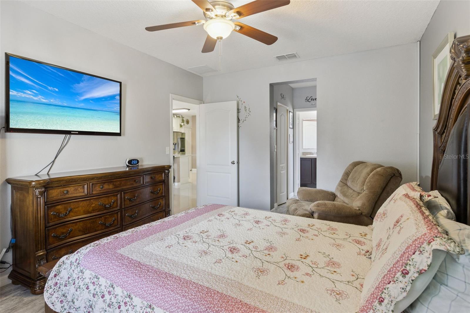 Image 17 of 25 For 4813 Ashurst Street