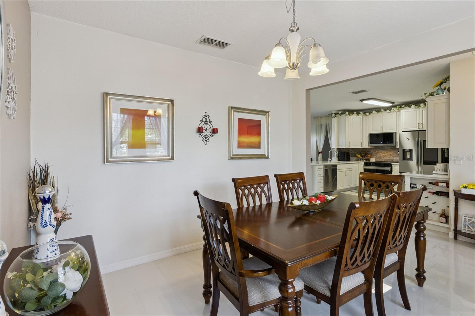 Image 5 of 25 For 4813 Ashurst Street