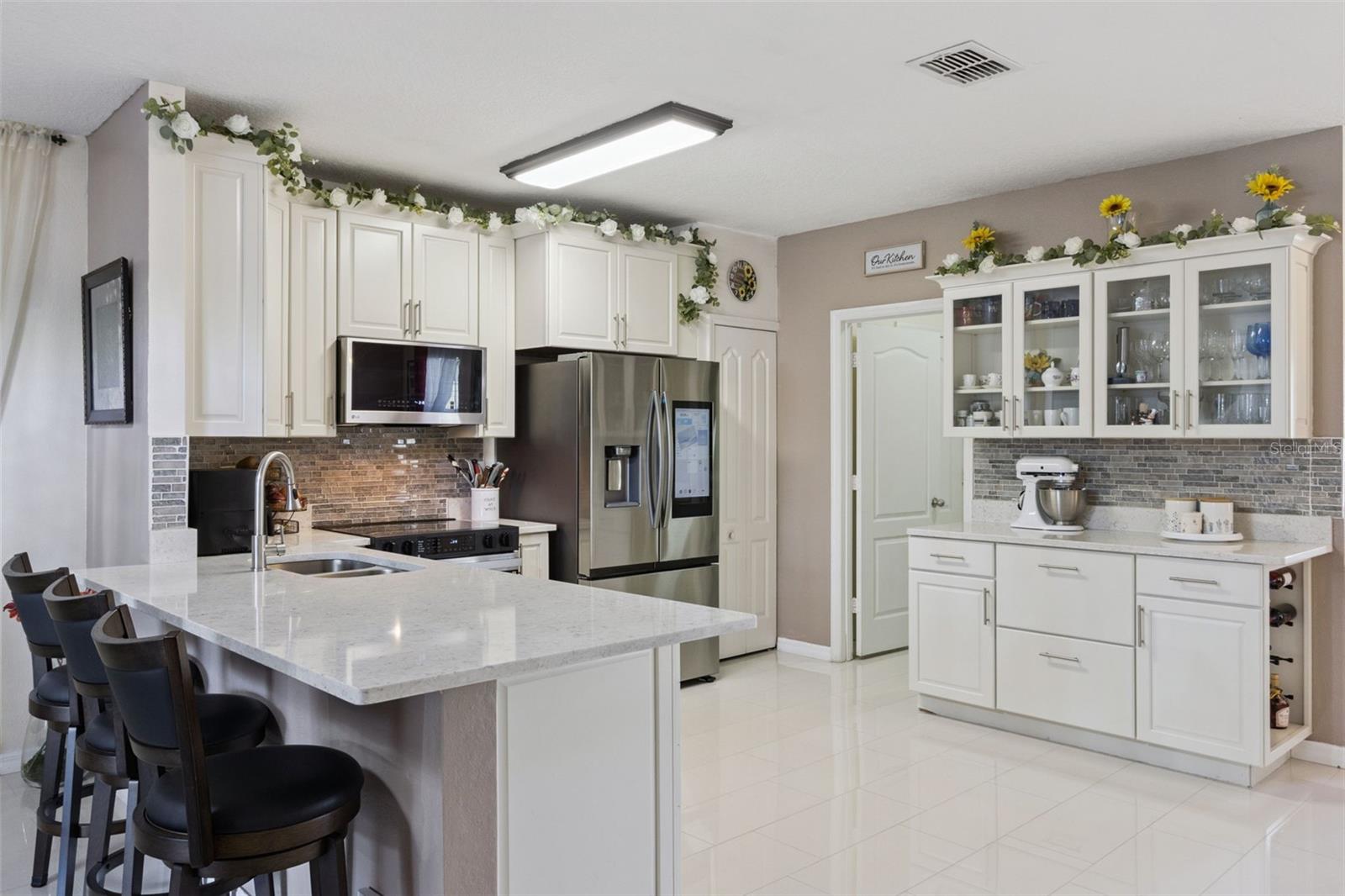 Image 9 of 25 For 4813 Ashurst Street