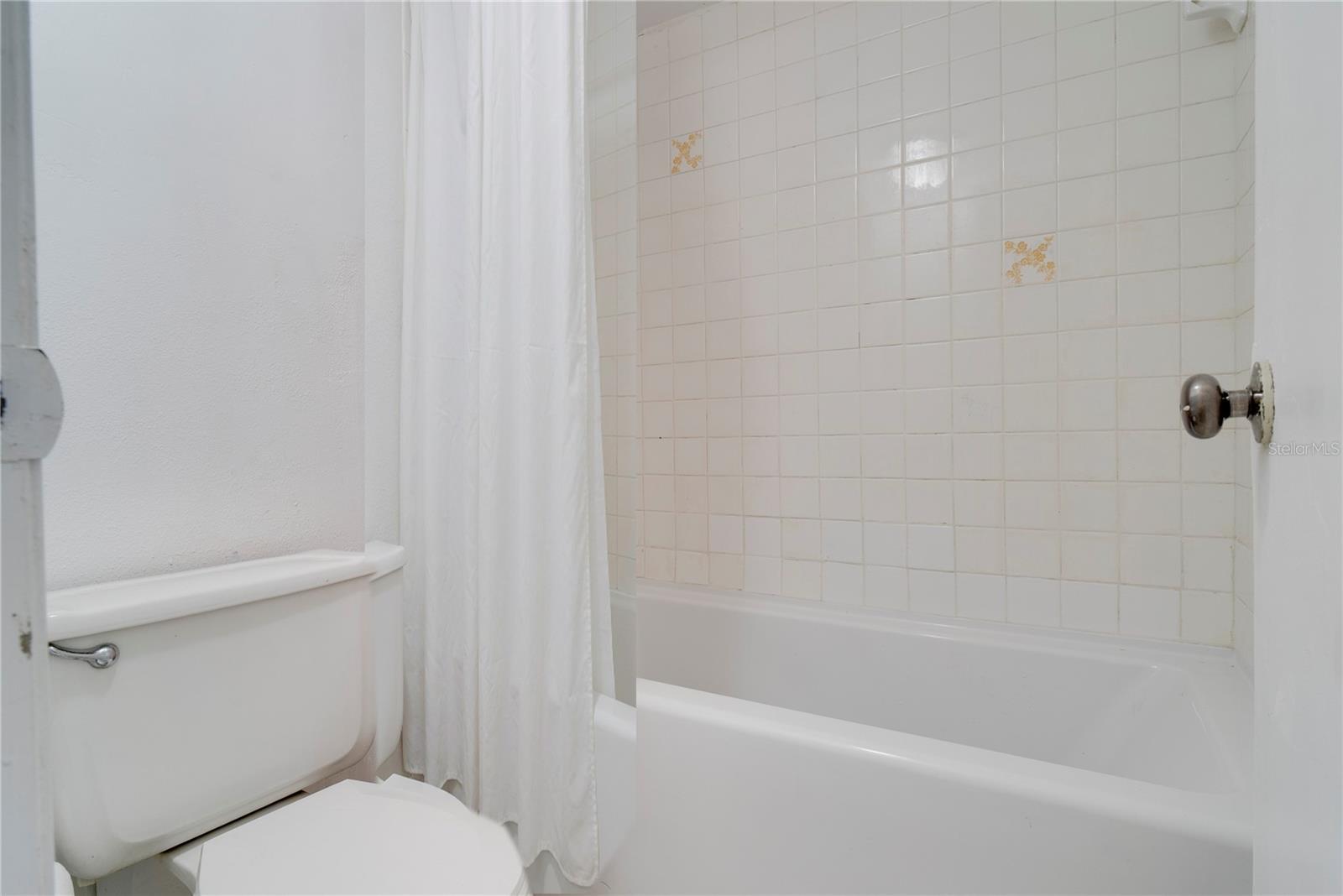 Image 12 of 19 For 2512 Lemon Tree Lane C