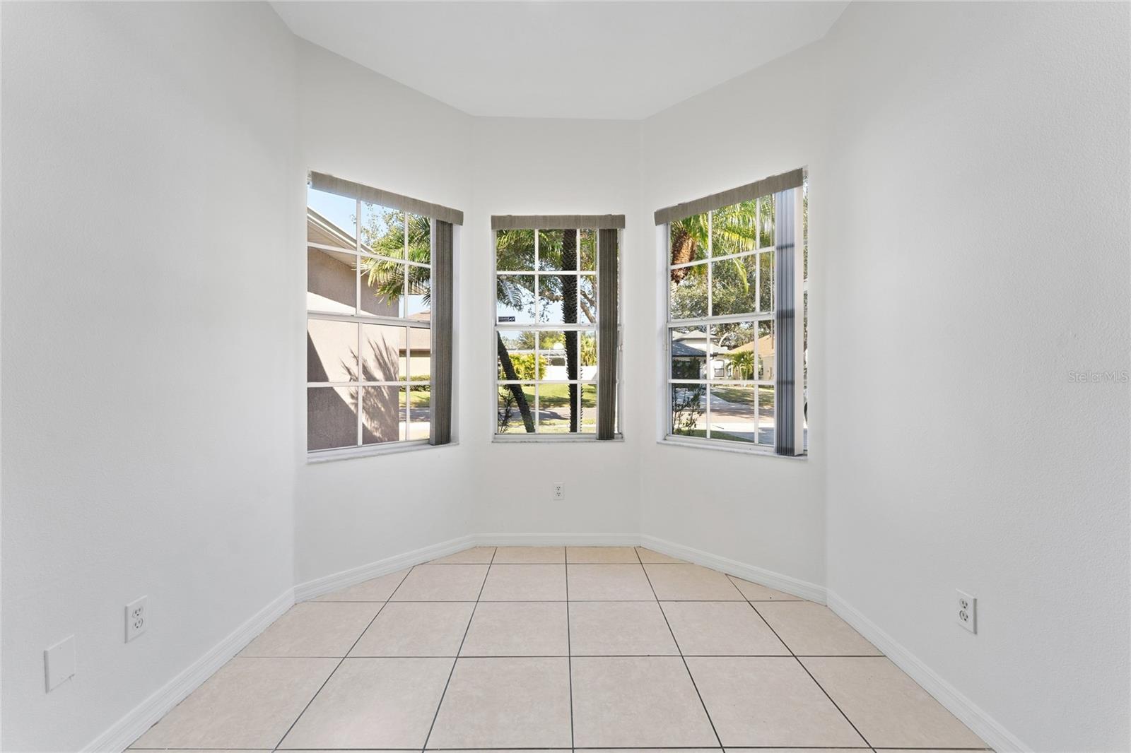 Image 7 of 28 For 4932 Olde Kerry Drive