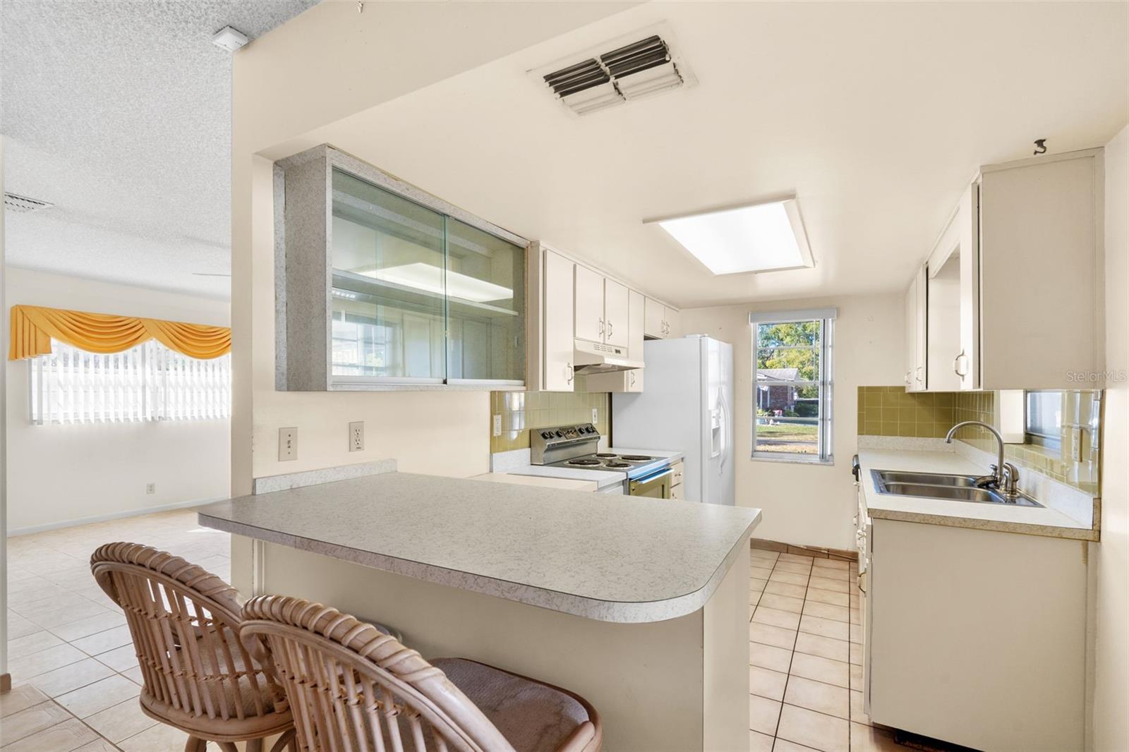 Image 9 of 32 For 7307 Albany Avenue