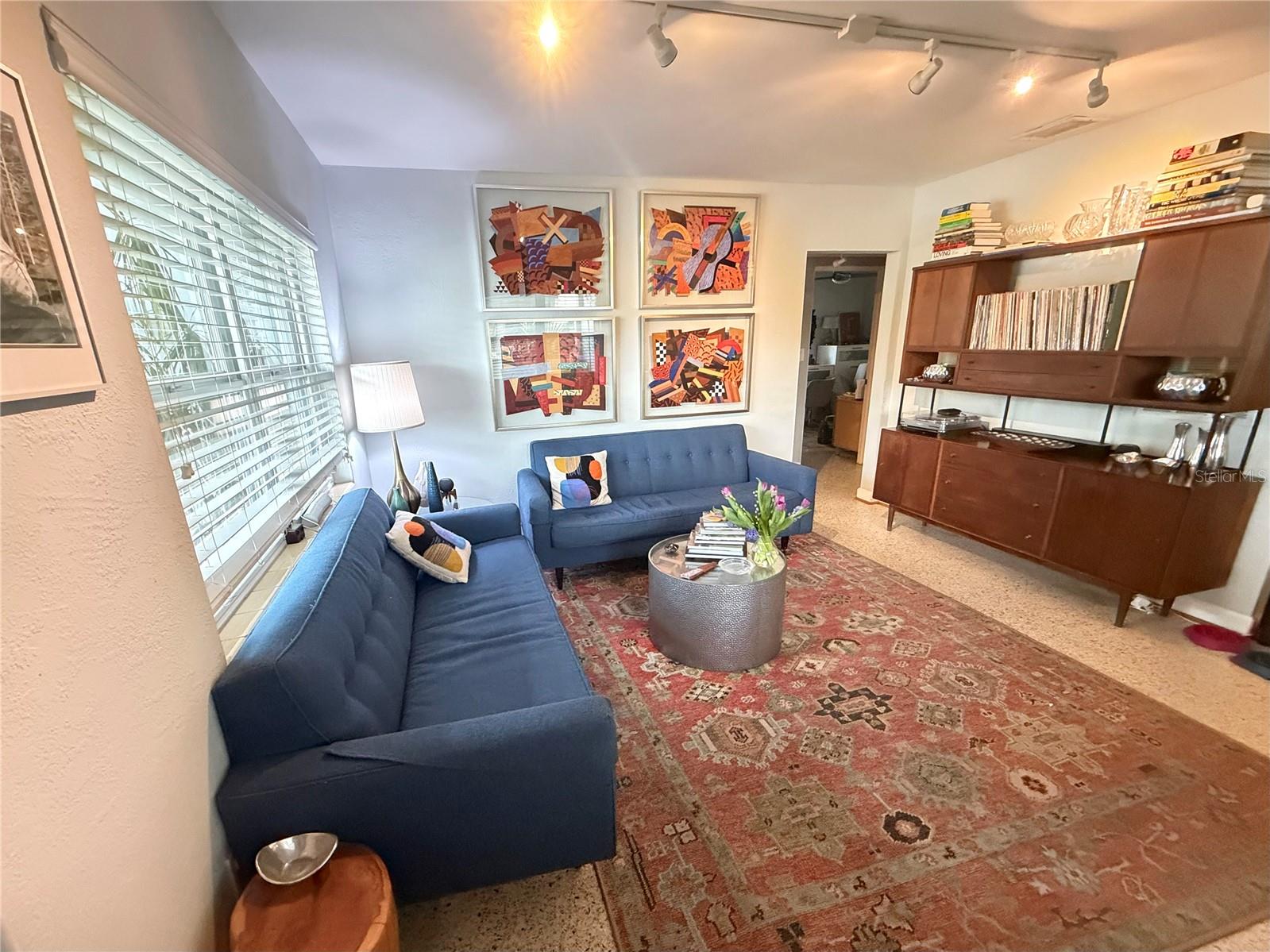 Image 4 of 31 For 4038 Ibis Drive