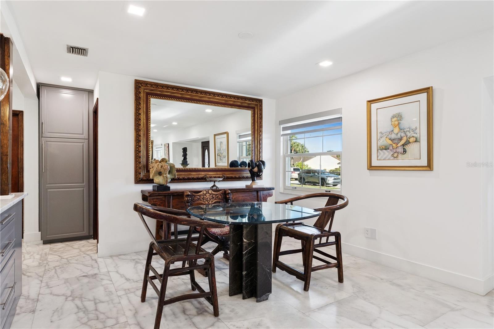 Image 6 of 47 For 7621 Orange Tree Lane