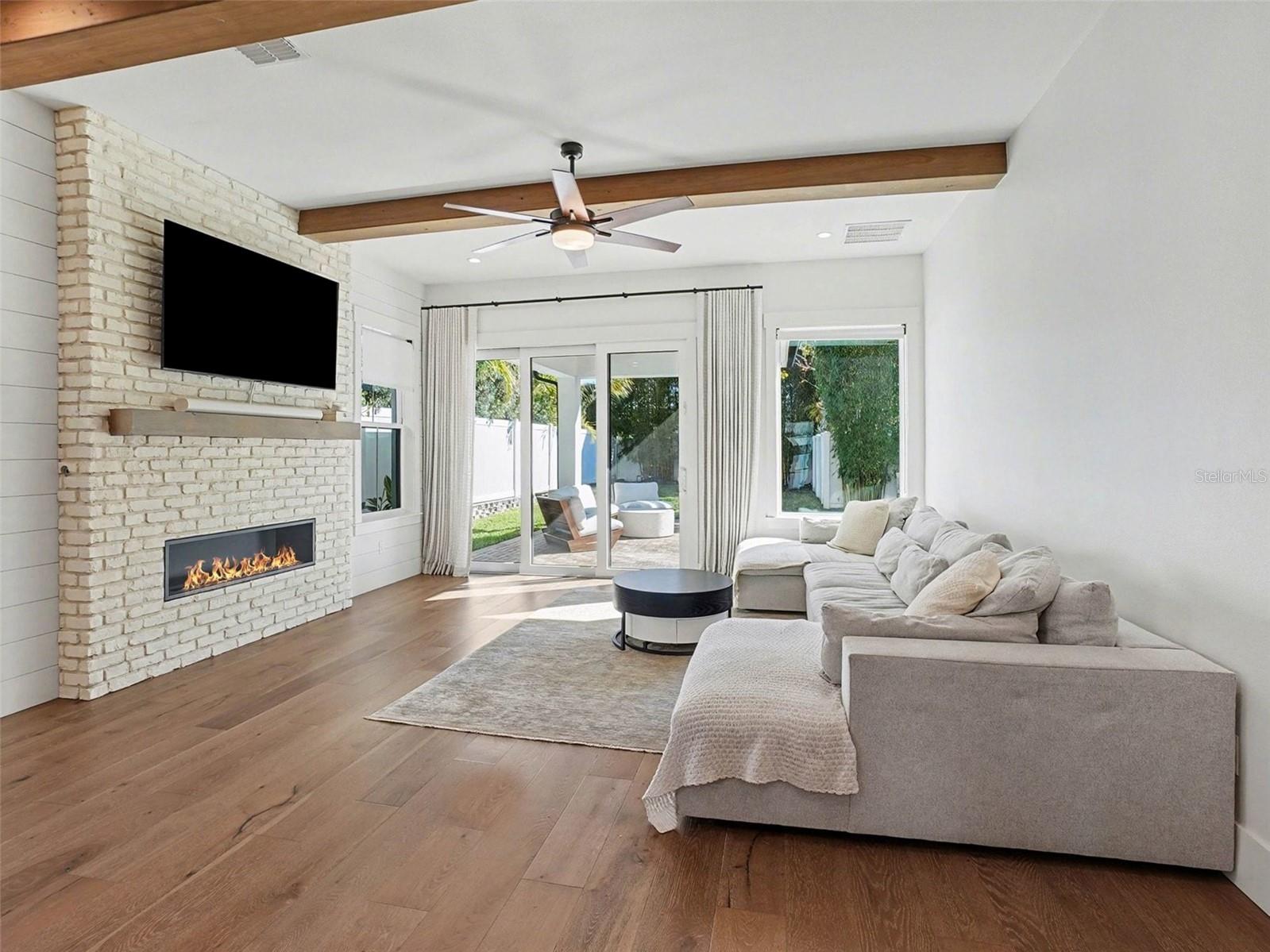 Image 10 of 41 For 507 Country Club Drive