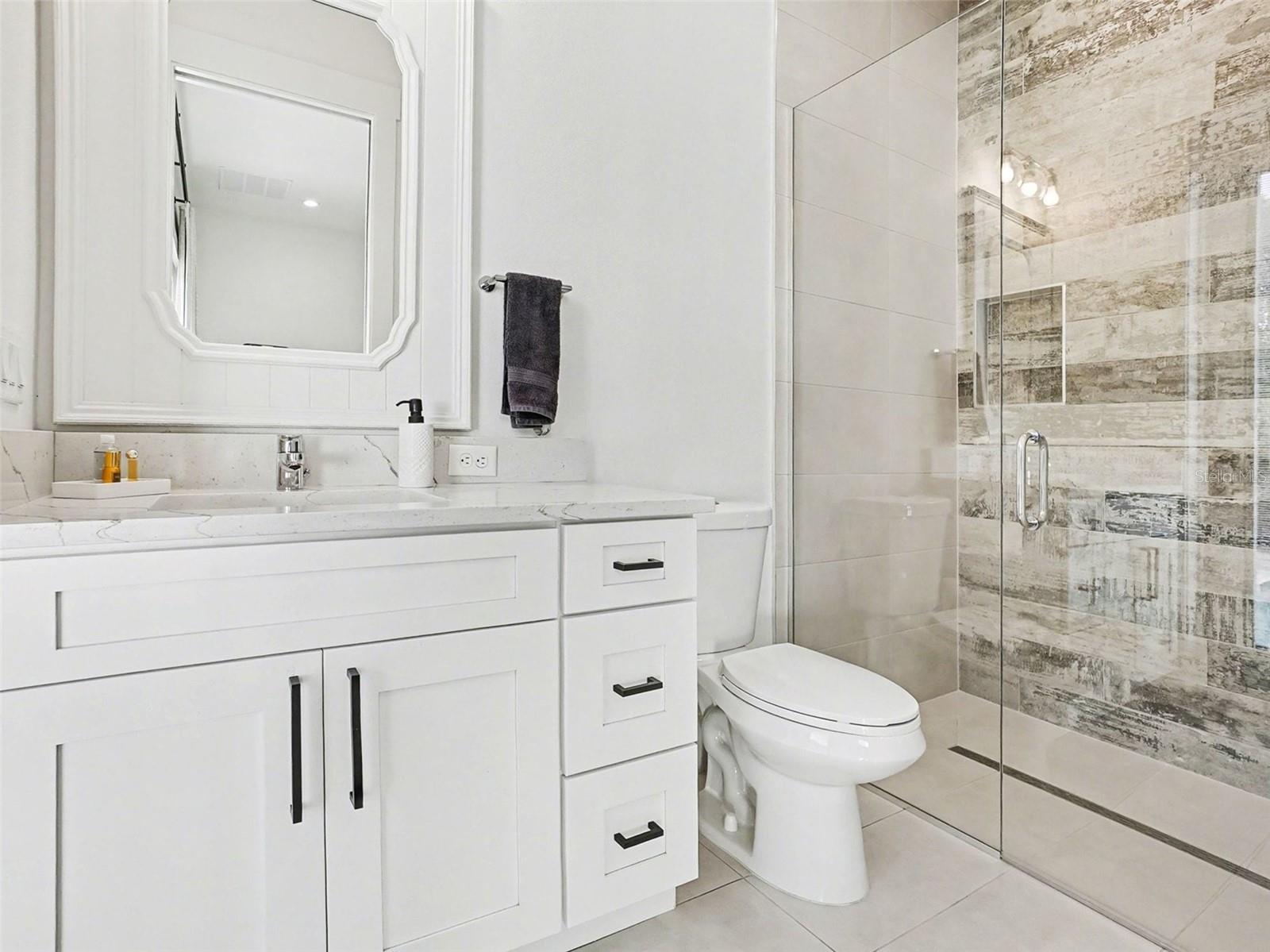 Image 18 of 41 For 507 Country Club Drive