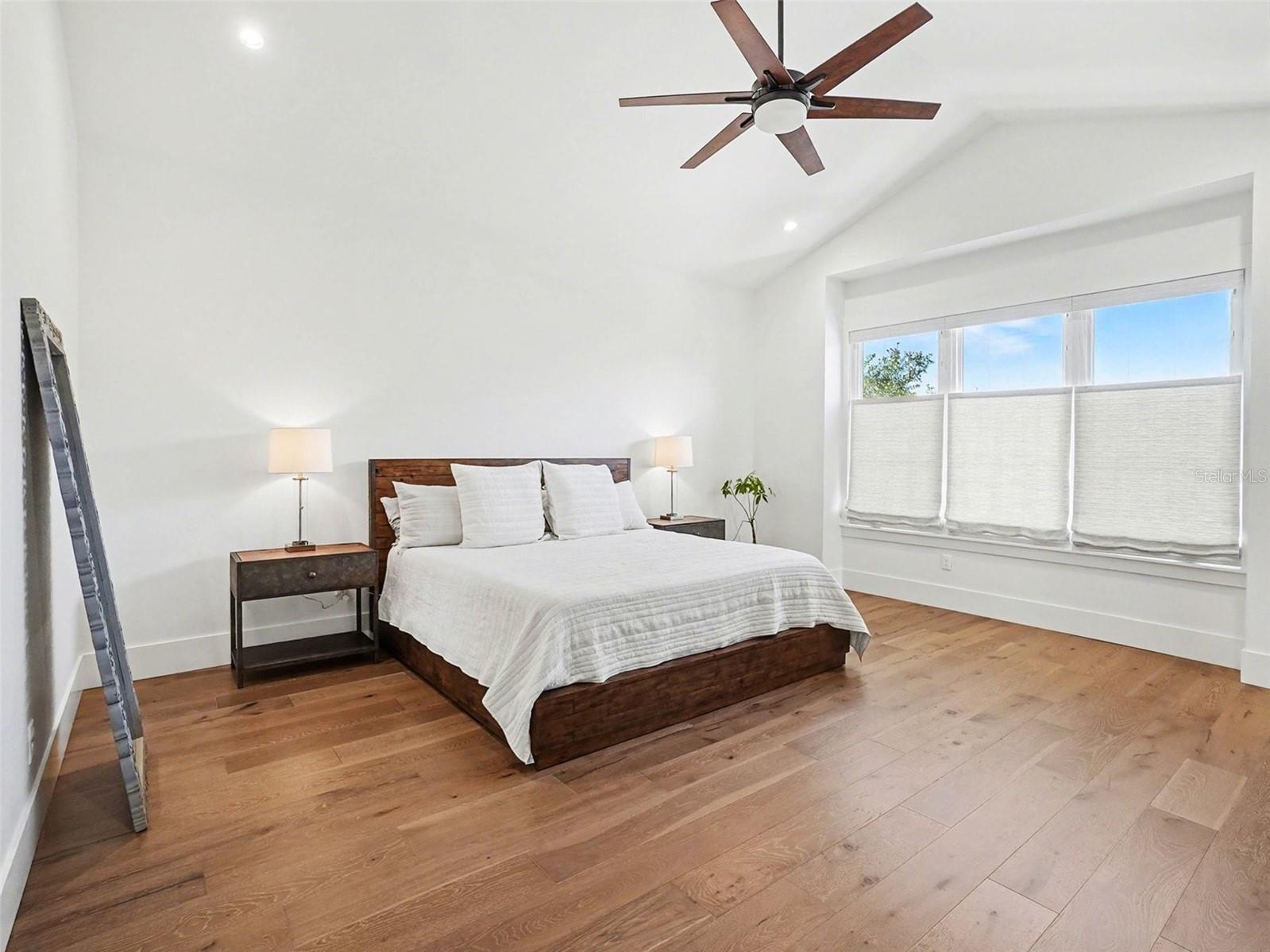 Image 23 of 41 For 507 Country Club Drive