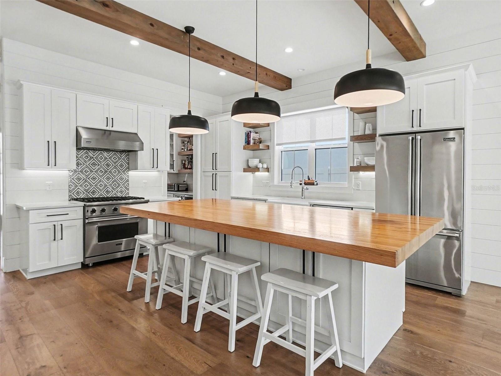 Image 4 of 41 For 507 Country Club Drive