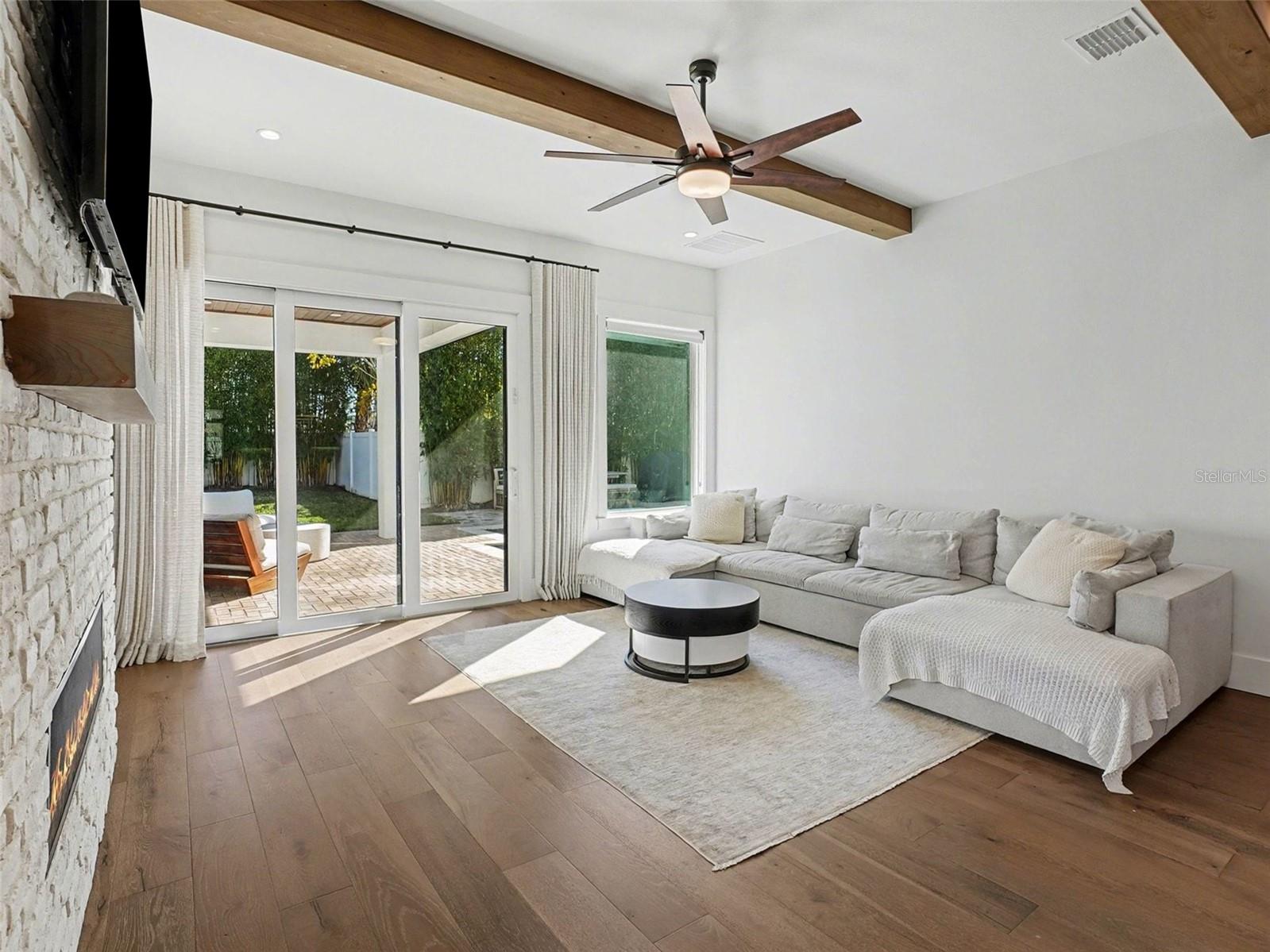 Image 8 of 41 For 507 Country Club Drive