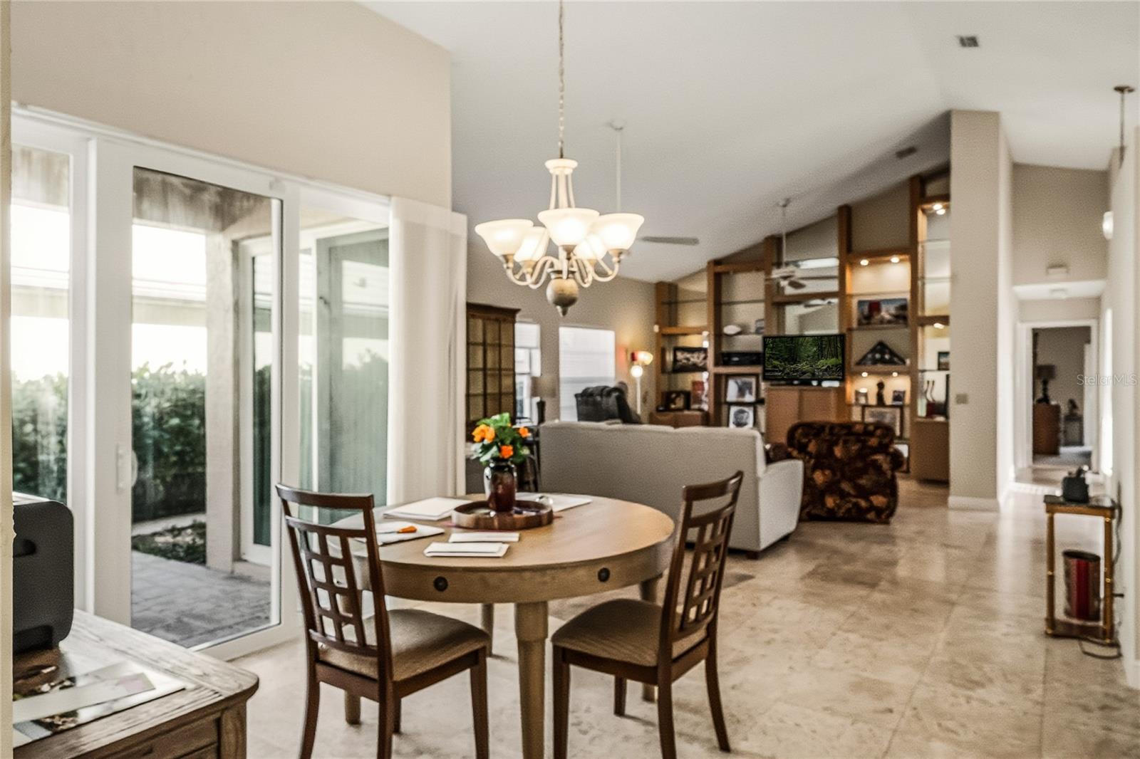 Image 12 of 34 For 58 Windsor Lane