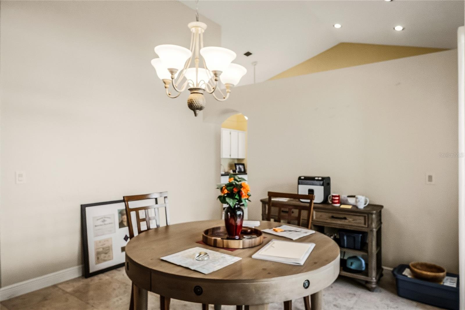 Image 13 of 34 For 58 Windsor Lane