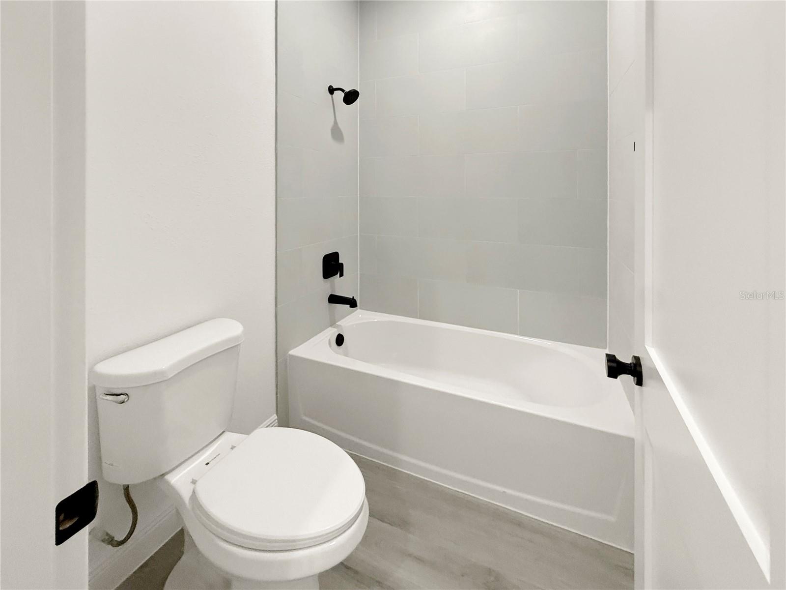 Image 26 of 36 For 14993 28th Terrace Road