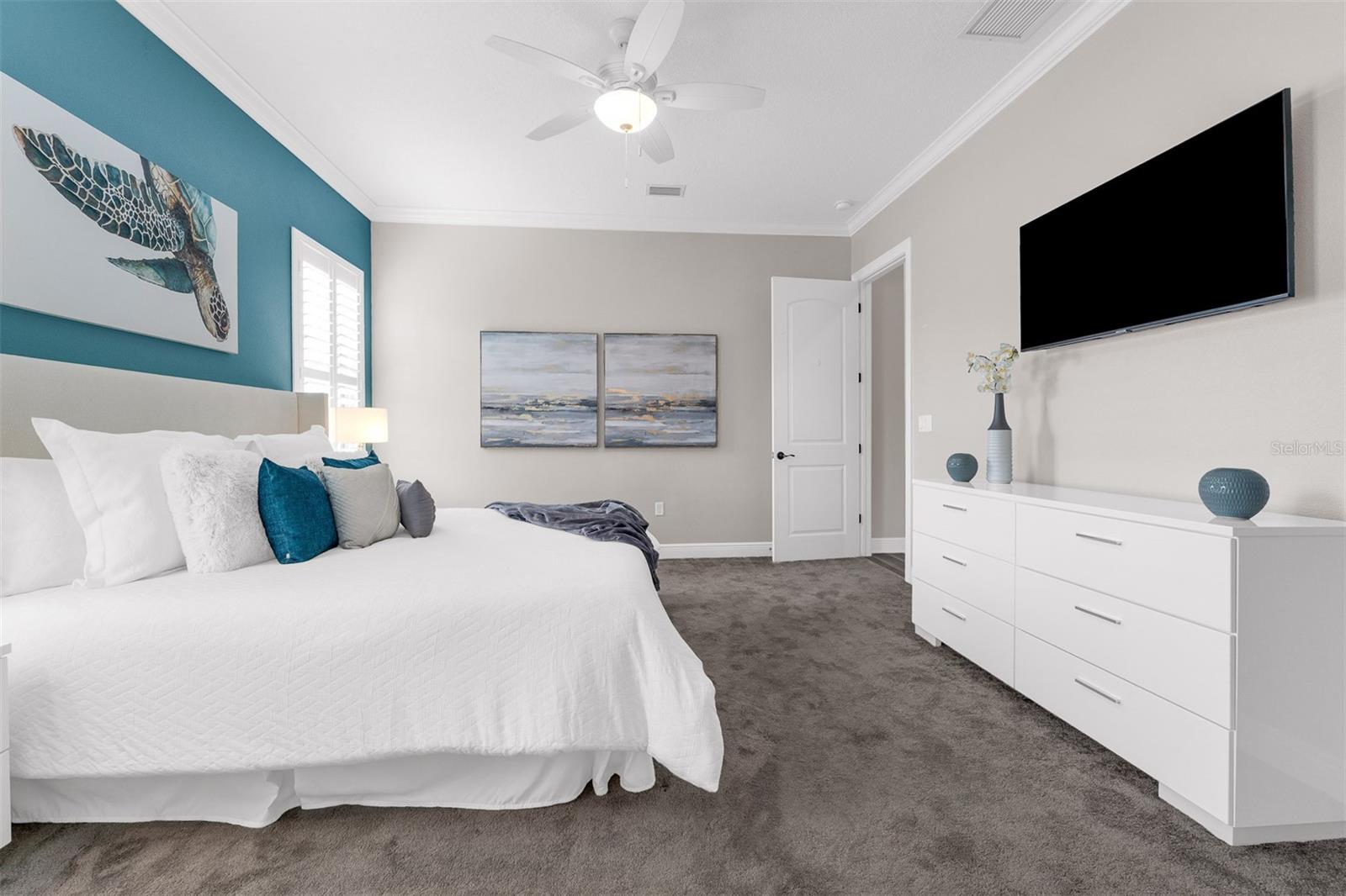 Image 16 of 76 For 1181 Castle Pines Court