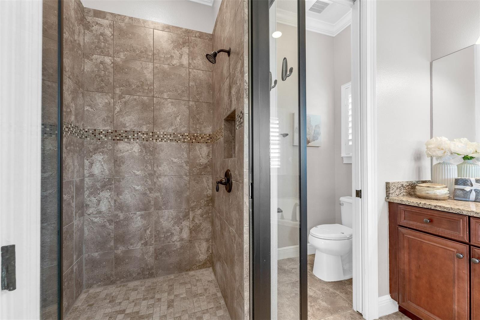 Image 37 of 76 For 1181 Castle Pines Court