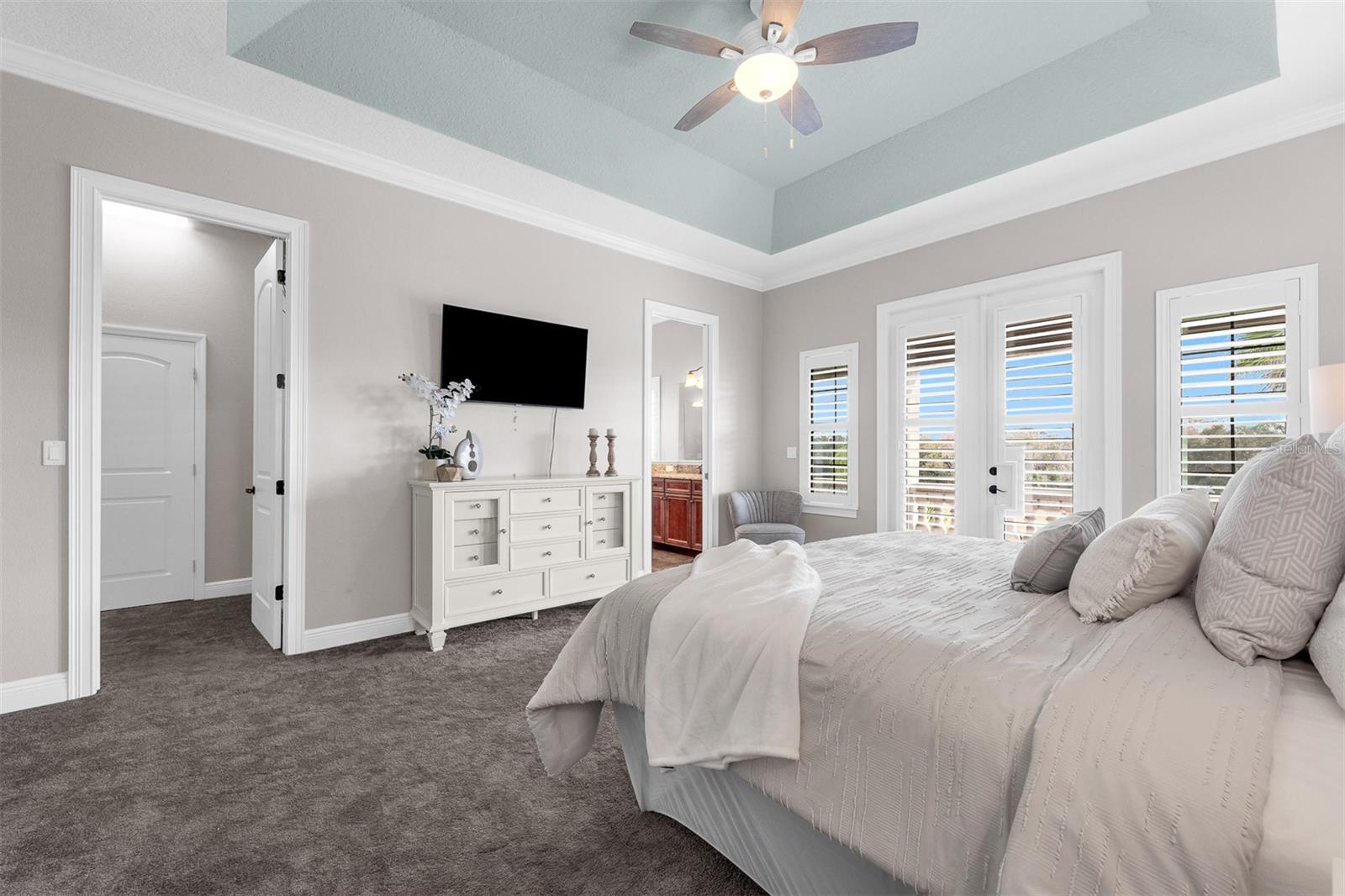 Image 41 of 76 For 1181 Castle Pines Court