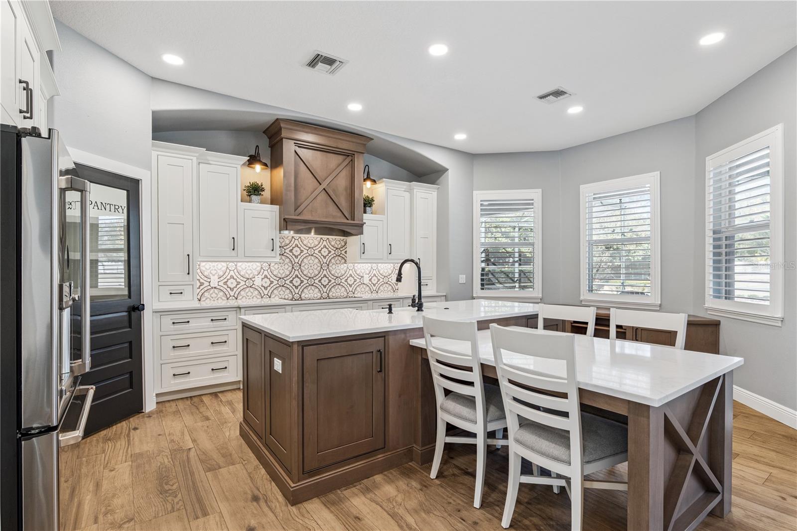 Image 16 of 57 For 7611 Earlwood Avenue