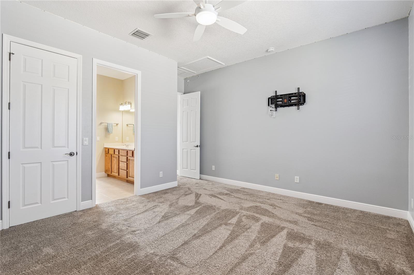 Image 37 of 57 For 7611 Earlwood Avenue