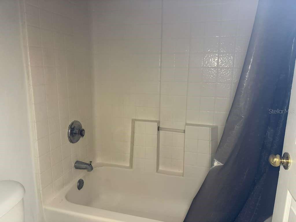 Image 17 of 26 For 548 Walts Avenue