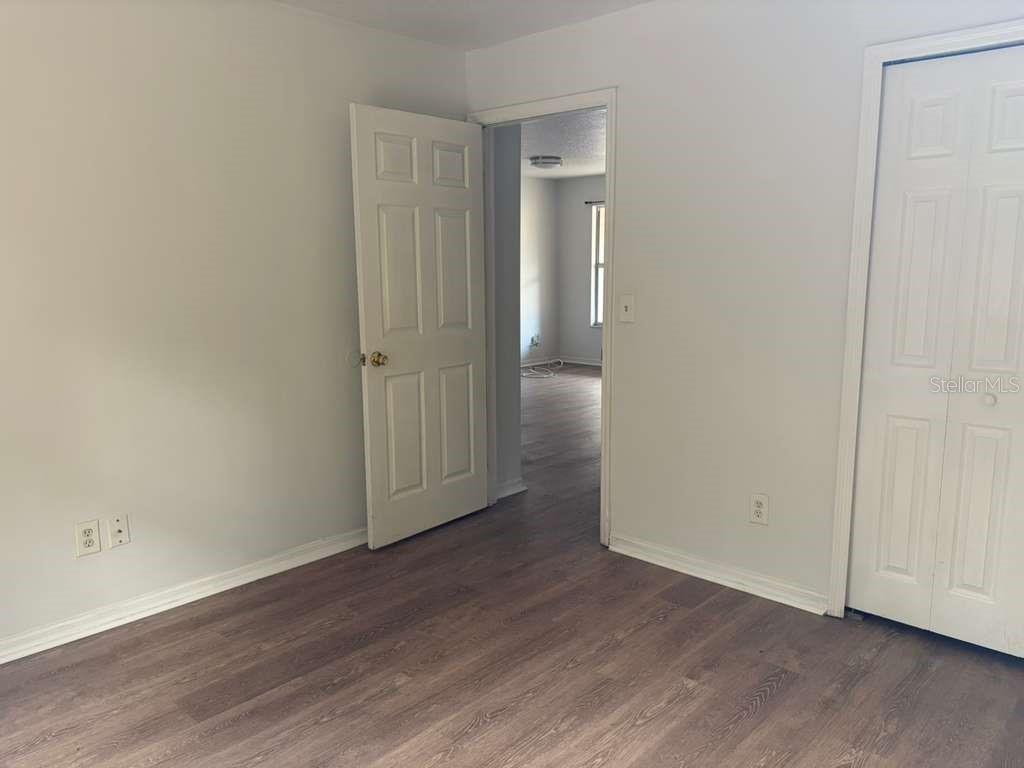 Image 19 of 26 For 548 Walts Avenue