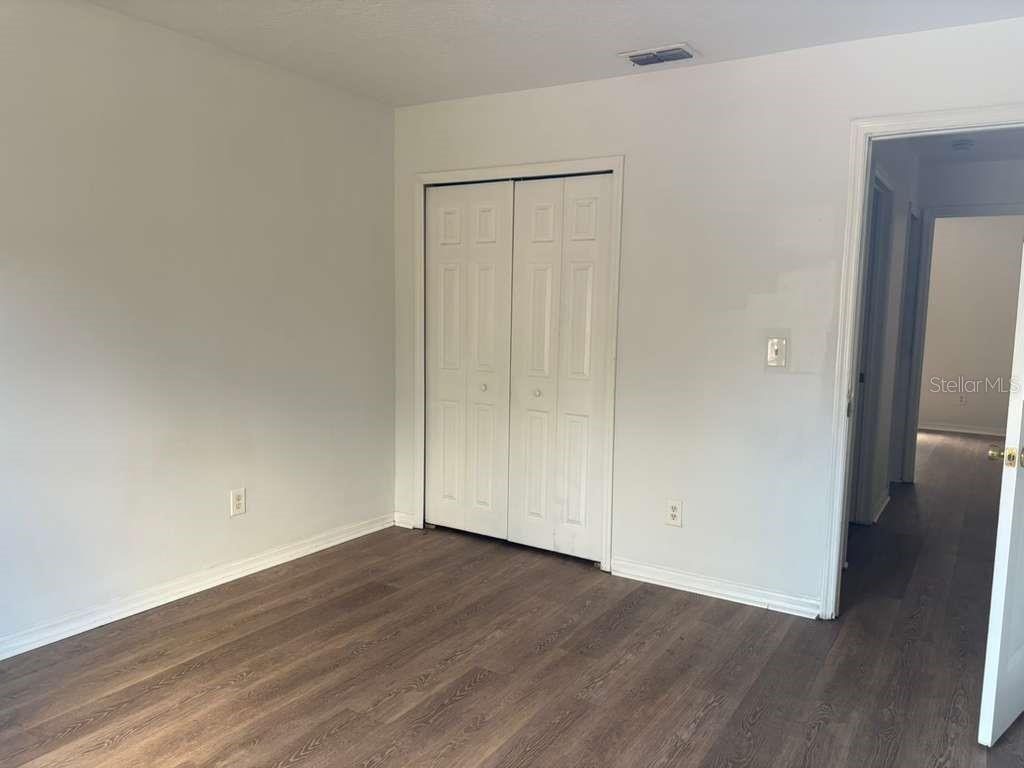 Image 20 of 26 For 548 Walts Avenue