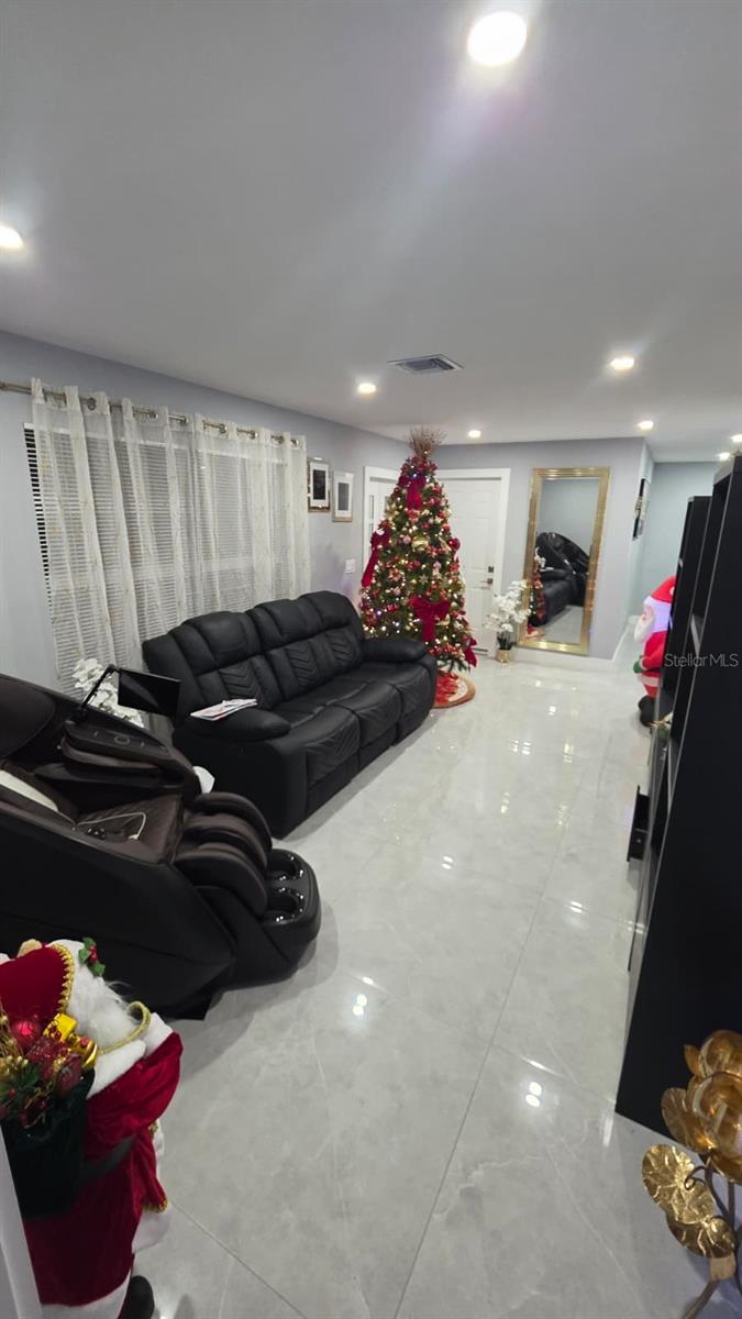 Image 7 of 40 For 131 Puffin Court