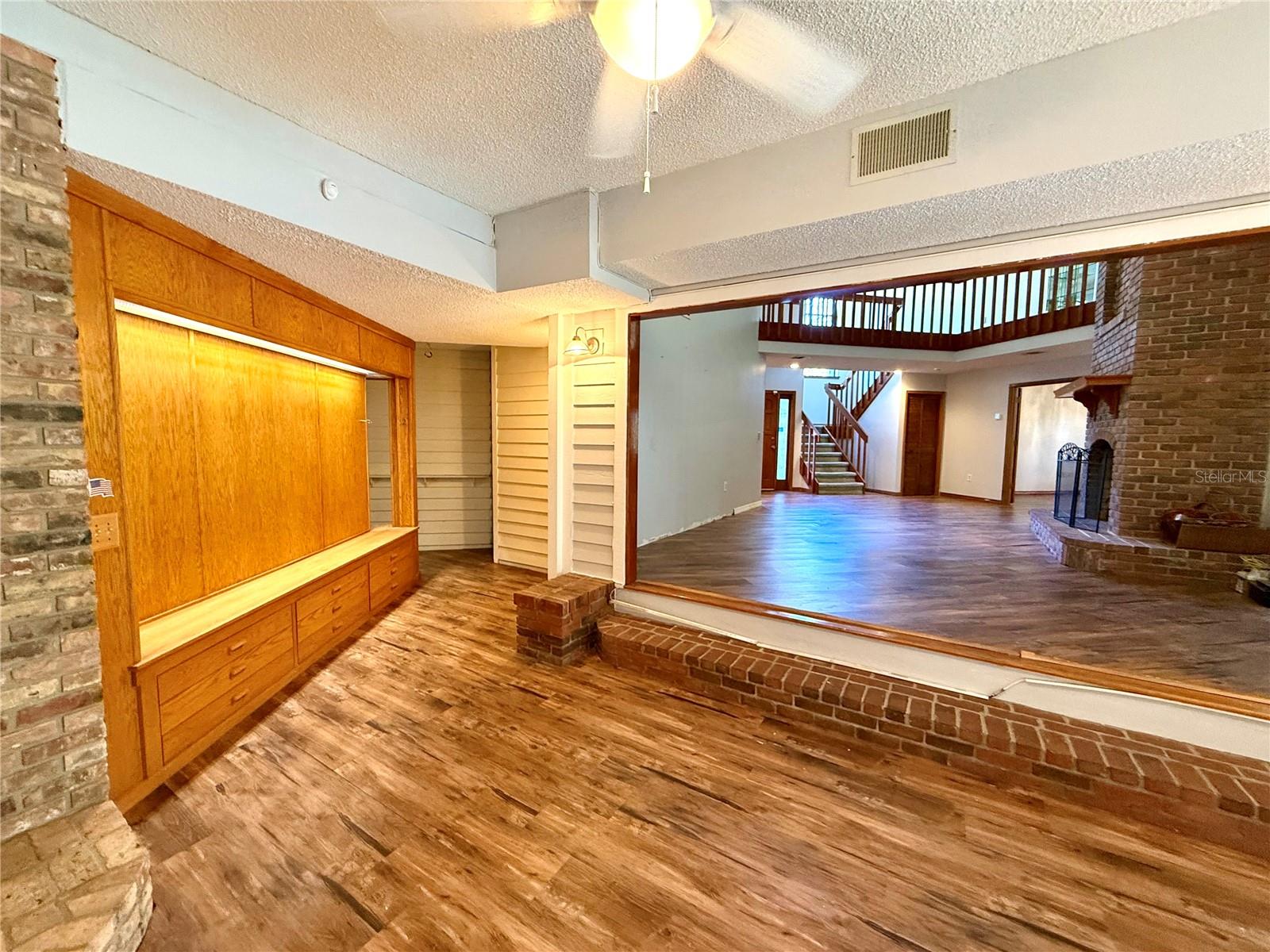 Image 13 of 62 For 2395 Windward Cove