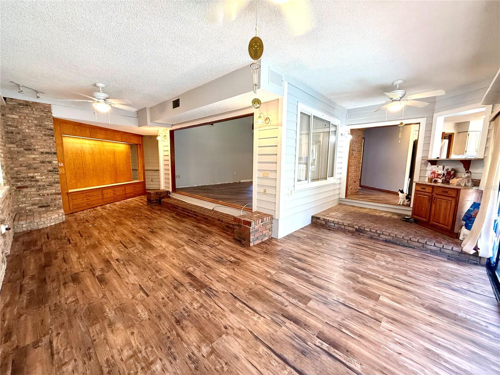 Image 14 of 62 For 2395 Windward Cove