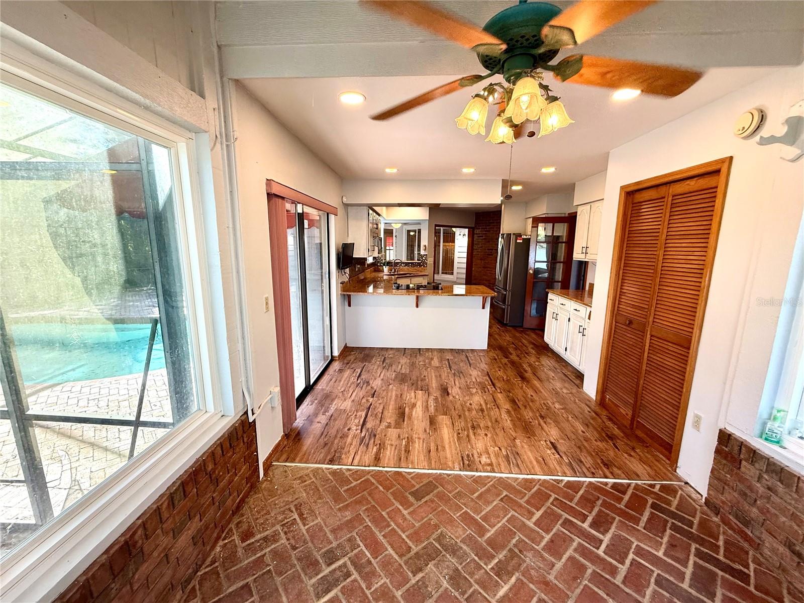 Image 18 of 62 For 2395 Windward Cove