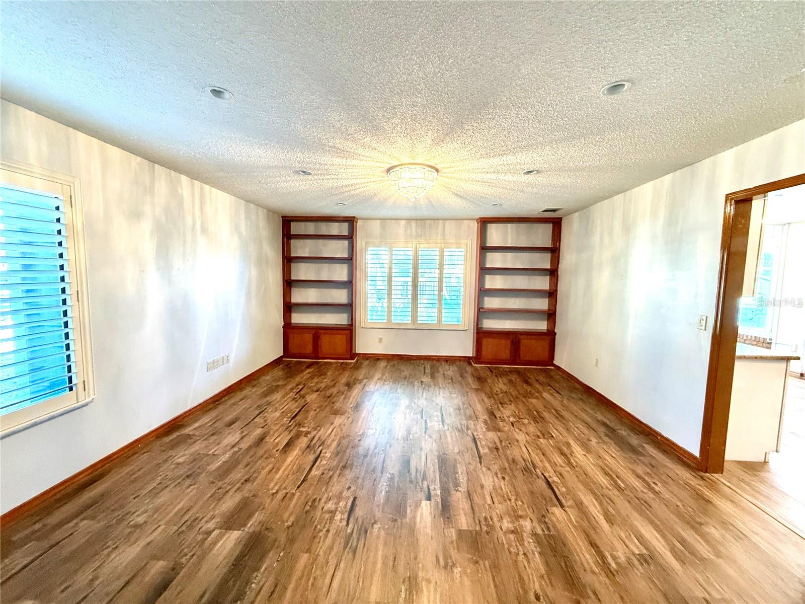 Image 19 of 62 For 2395 Windward Cove