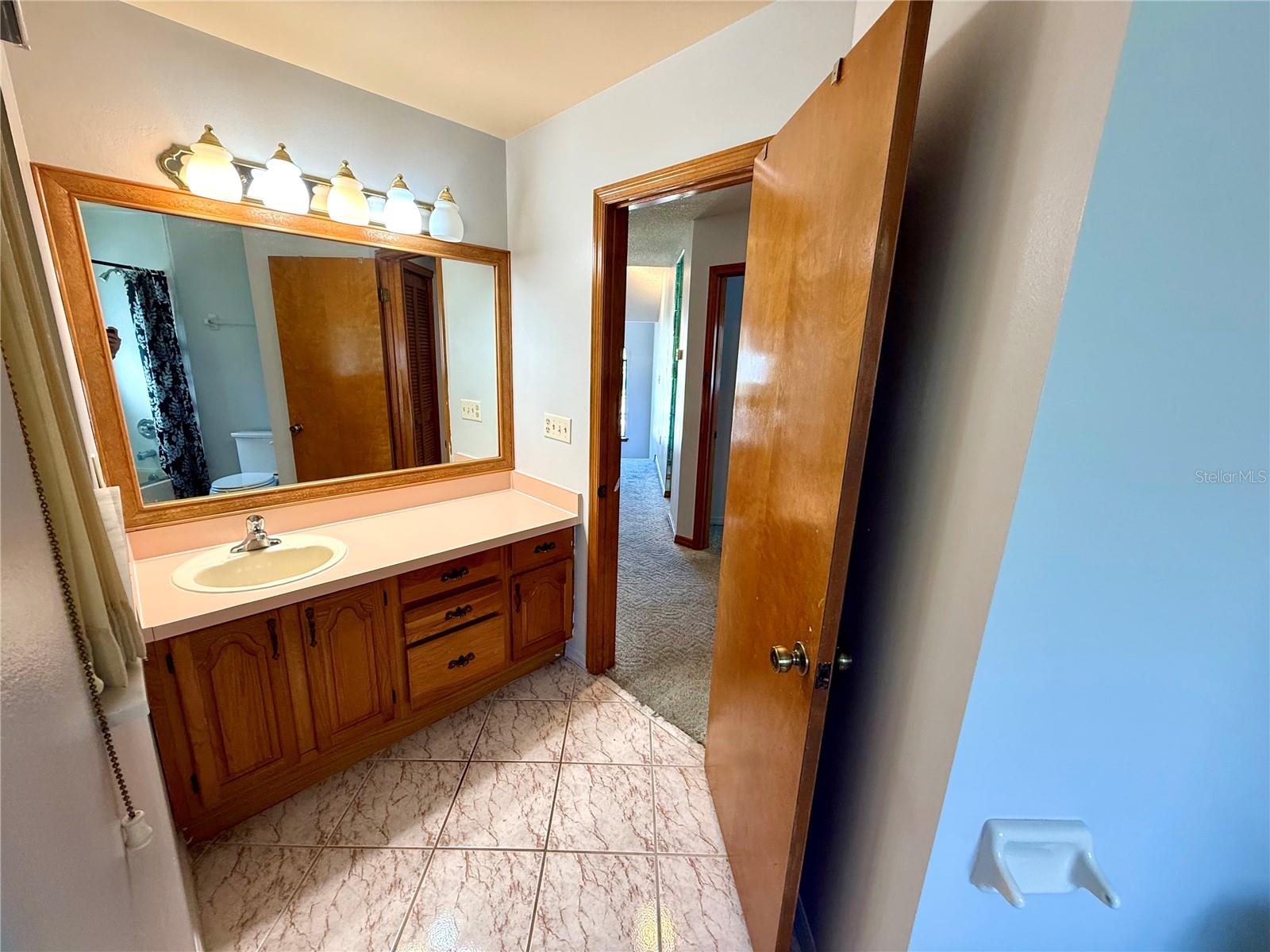 Image 38 of 62 For 2395 Windward Cove