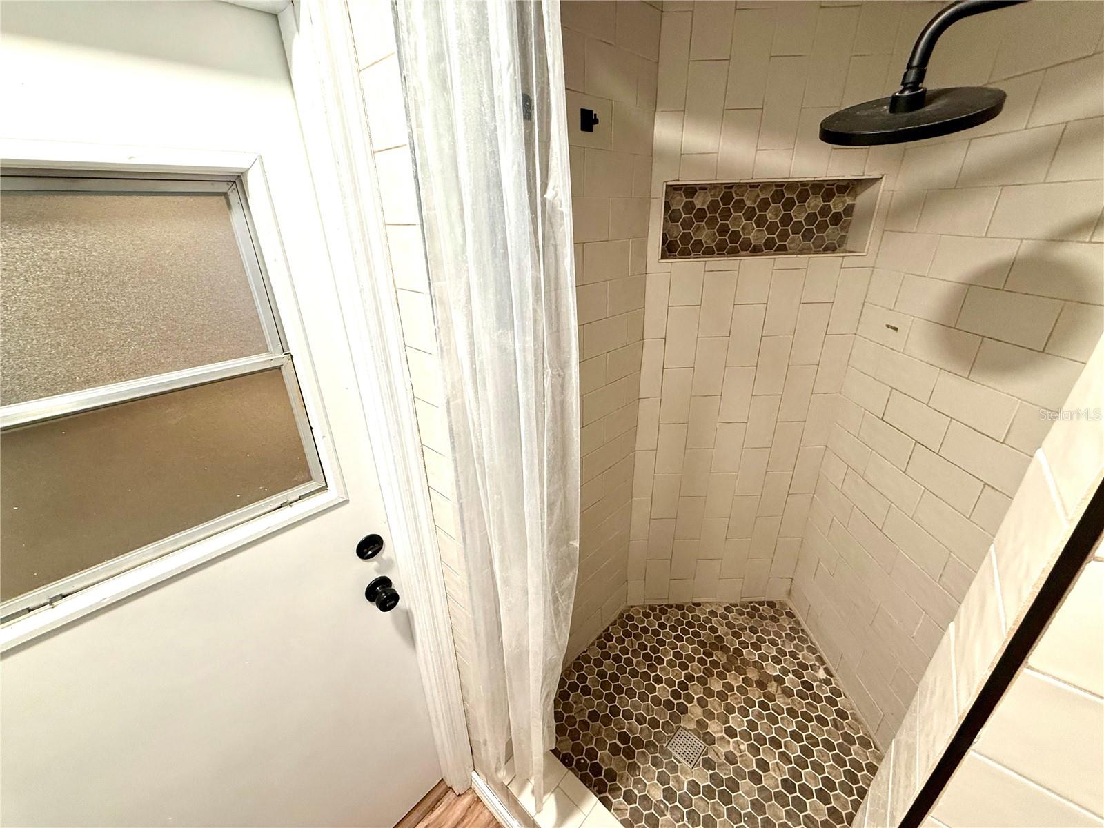 Image 44 of 62 For 2395 Windward Cove