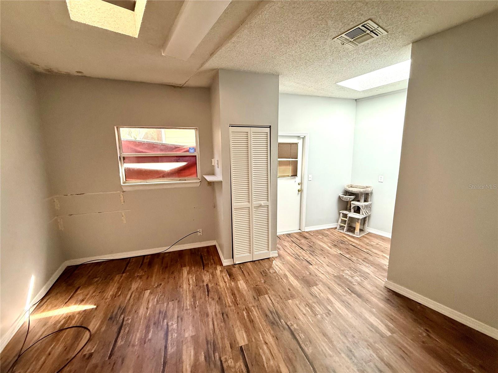 Image 45 of 62 For 2395 Windward Cove