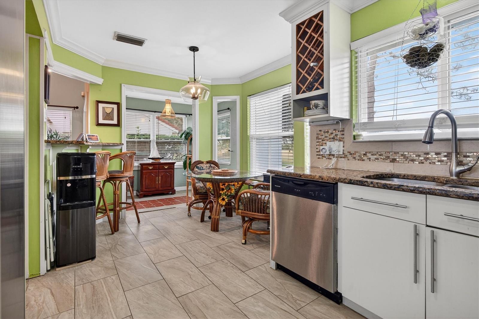 Image 13 of 41 For 2524 Albion Avenue