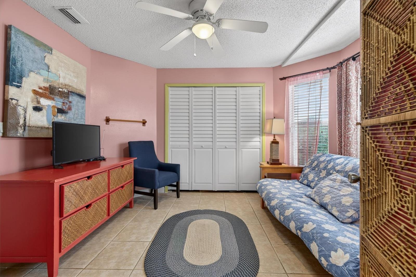 Image 29 of 41 For 2524 Albion Avenue