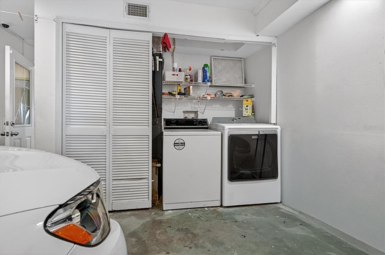 Image 35 of 41 For 2524 Albion Avenue