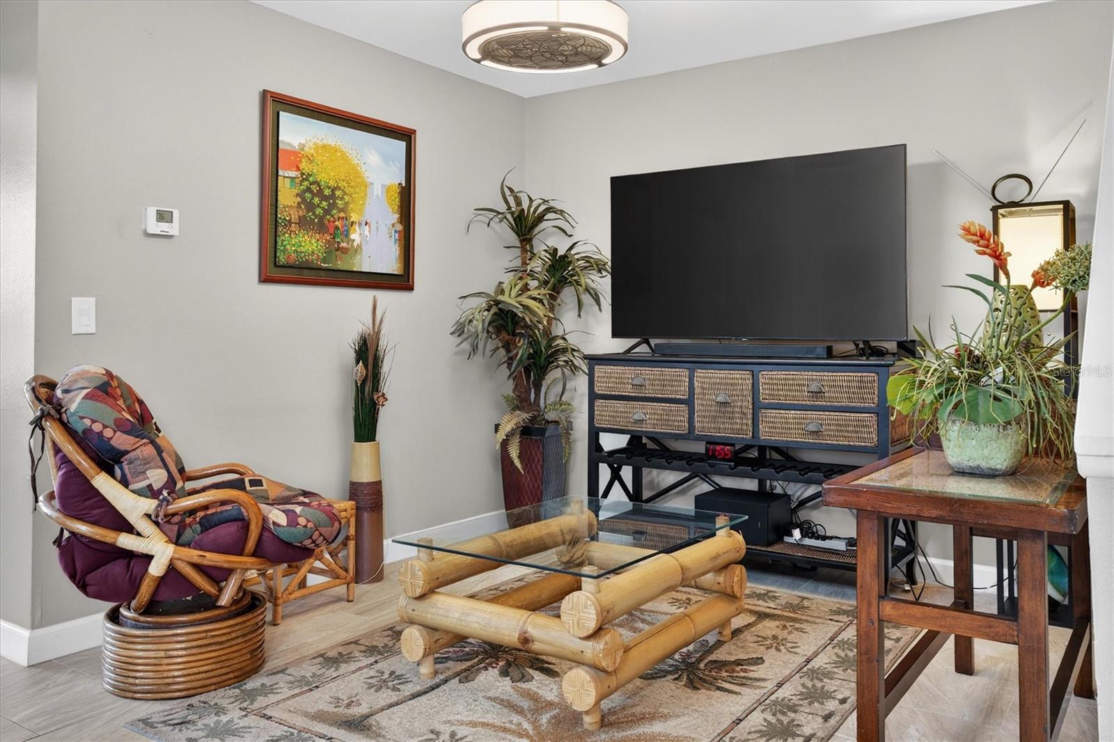 Image 8 of 41 For 2524 Albion Avenue