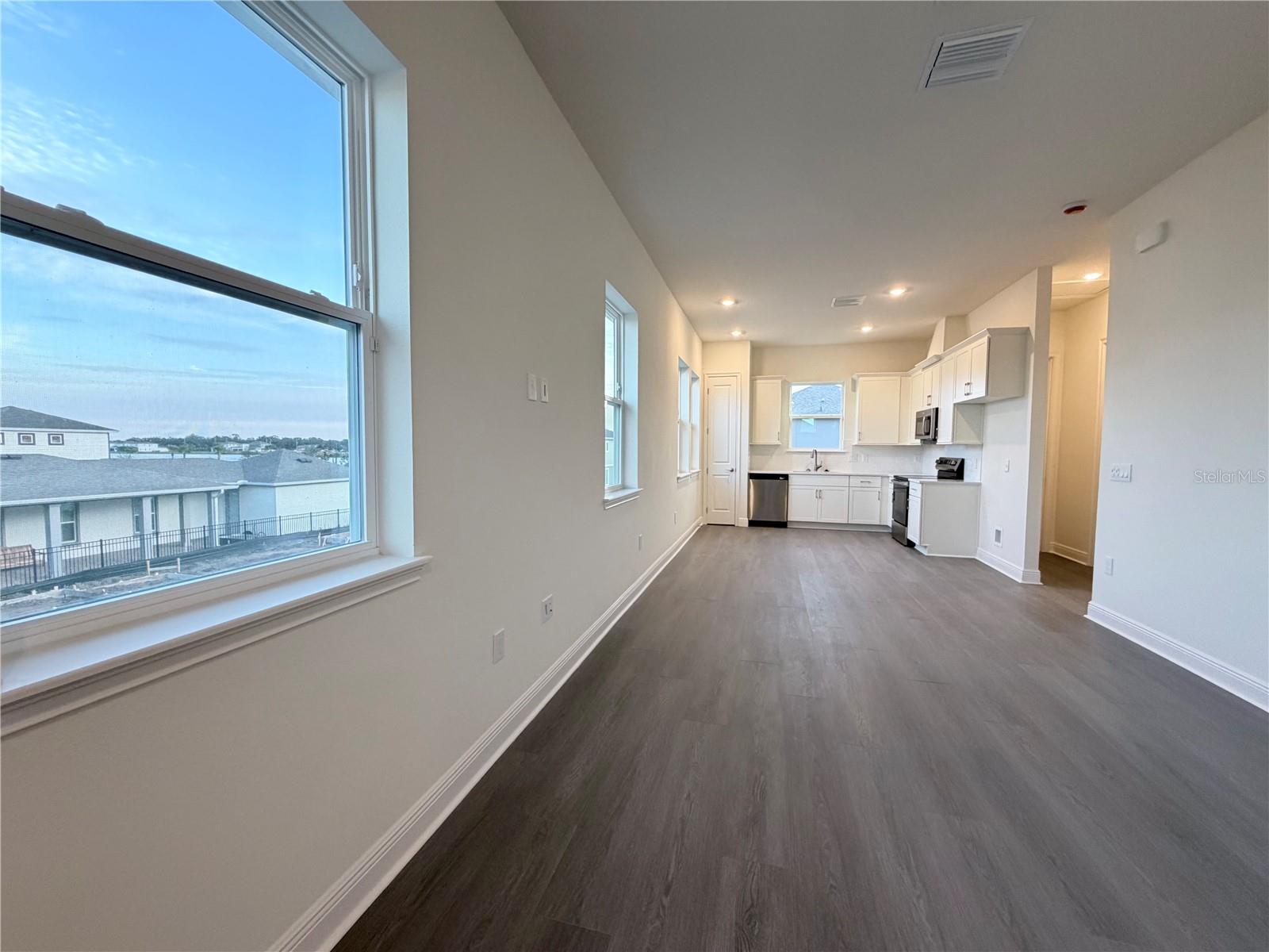 Image 2 of 14 For 10106 Fidley Alley